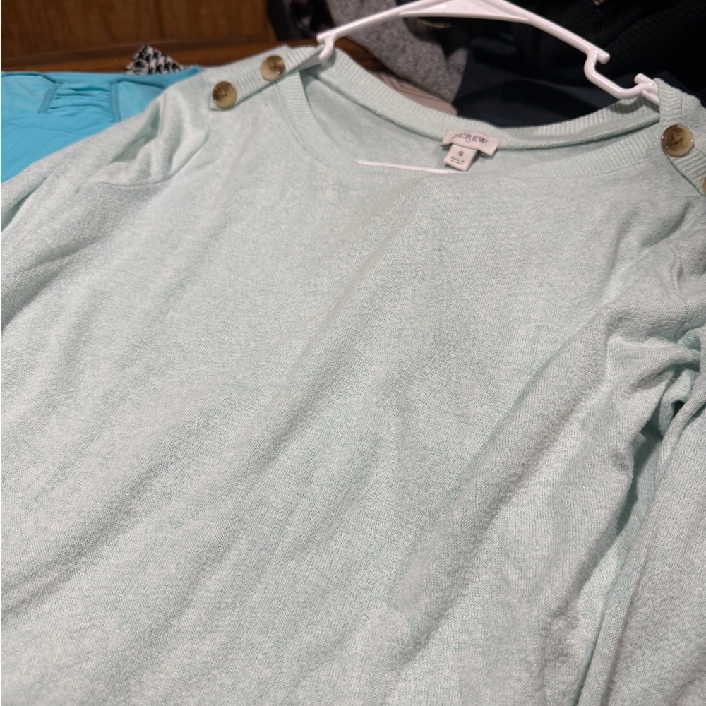 Women’s J Crew Mint Green Button-Shoulder Sweatshirt - Picture 6 of 6